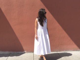 Białe sukienki na lato