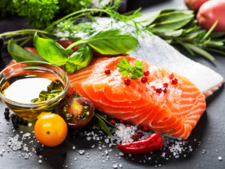 Korzyści płynące z jedzenia łososia – łosoś jako źródło białka