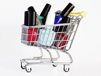 Kupowanie kosmetyków online – jakie są zalety?