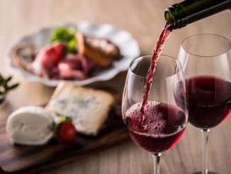 Jak dopasować wino do potraw? 6 żelaznych zasad!