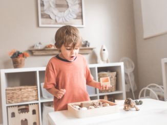 Zabawki i układanki Montessori – najlepsze, co możesz dać swojemu dziecku
