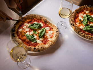 Odkrywamy tajemnice najpopularniejszej potrawy na świecie – świętuj z nami Międzynarodowy Dzień Pizzy!